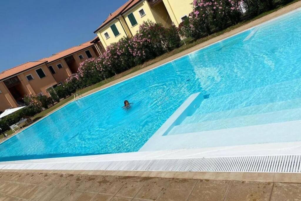 Residence Baia Delle Mimose Badesi Exterior photo