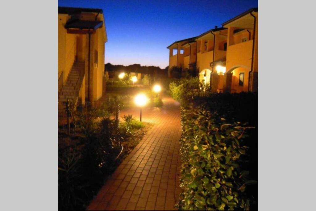 Residence Baia Delle Mimose Badesi Exterior photo